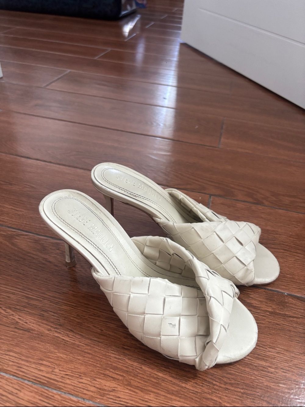 Steve Madden Cream Woven Slide Sandals
